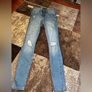 Hollister High Rise Super Skinny; size 25